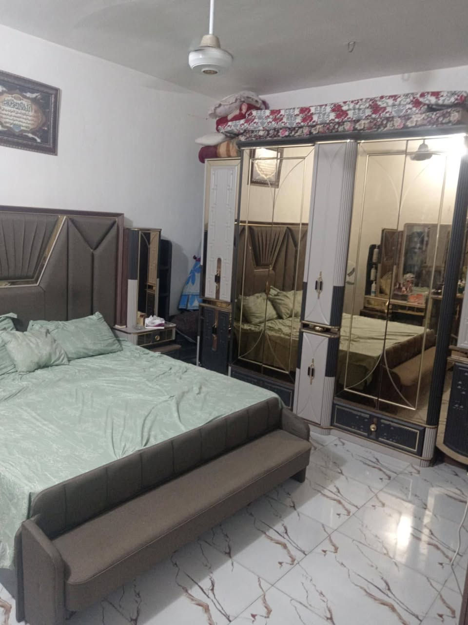 اعاده النشر بسبب الوعود الكاذبه بيت للبيع في حي الحكيم نزله شارع كاظم عطوف بنهايه مساحته ١٢٠ متر طابق واحديتكون من غرفه واستقبال ومطبخ وصحيات درج مابي بناء بلوك جاهز للسكن السعر٢٠ مليون مرقم من قبل البلديه الشراي يراسلني خاص انطي رقم راعيه


**إذا كنت صاحب هذا الإعلان وتريد حذفه لأي سبب، رجاءا أرسل رسالة إلى الدعم الفني**