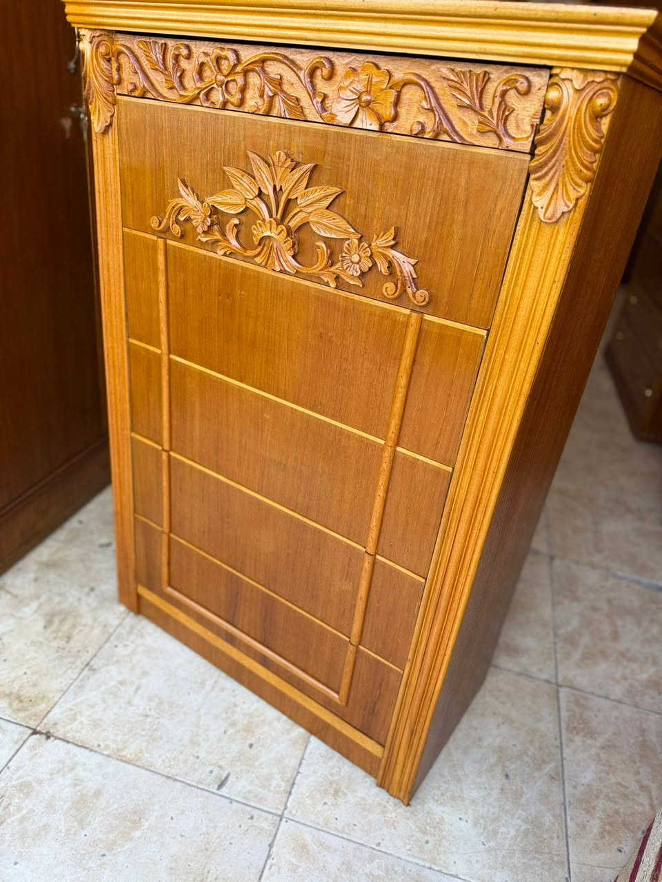 @للبيع 🆕
السلام عليكم ✋
عرض خاص بس 100الف🔒🆕
توفر لدينا من جديد ميز تواليت جكامج جديده غير مستعمله  شغل درجه اولى توصي✅
للاستفسار وتساب *********** مباشر ***********
ومستعدون لشراء الغرف النوم المستعمله و الكناتير👋
