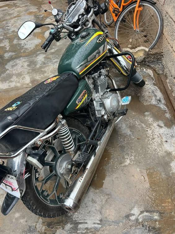 سلام عليكم دراجه للبيع٢٤
محرك ٢٠٠
مكفوله من اي نقص
سعر ٦٥٠وبيهة مجال 
مكان كنعان
***********
