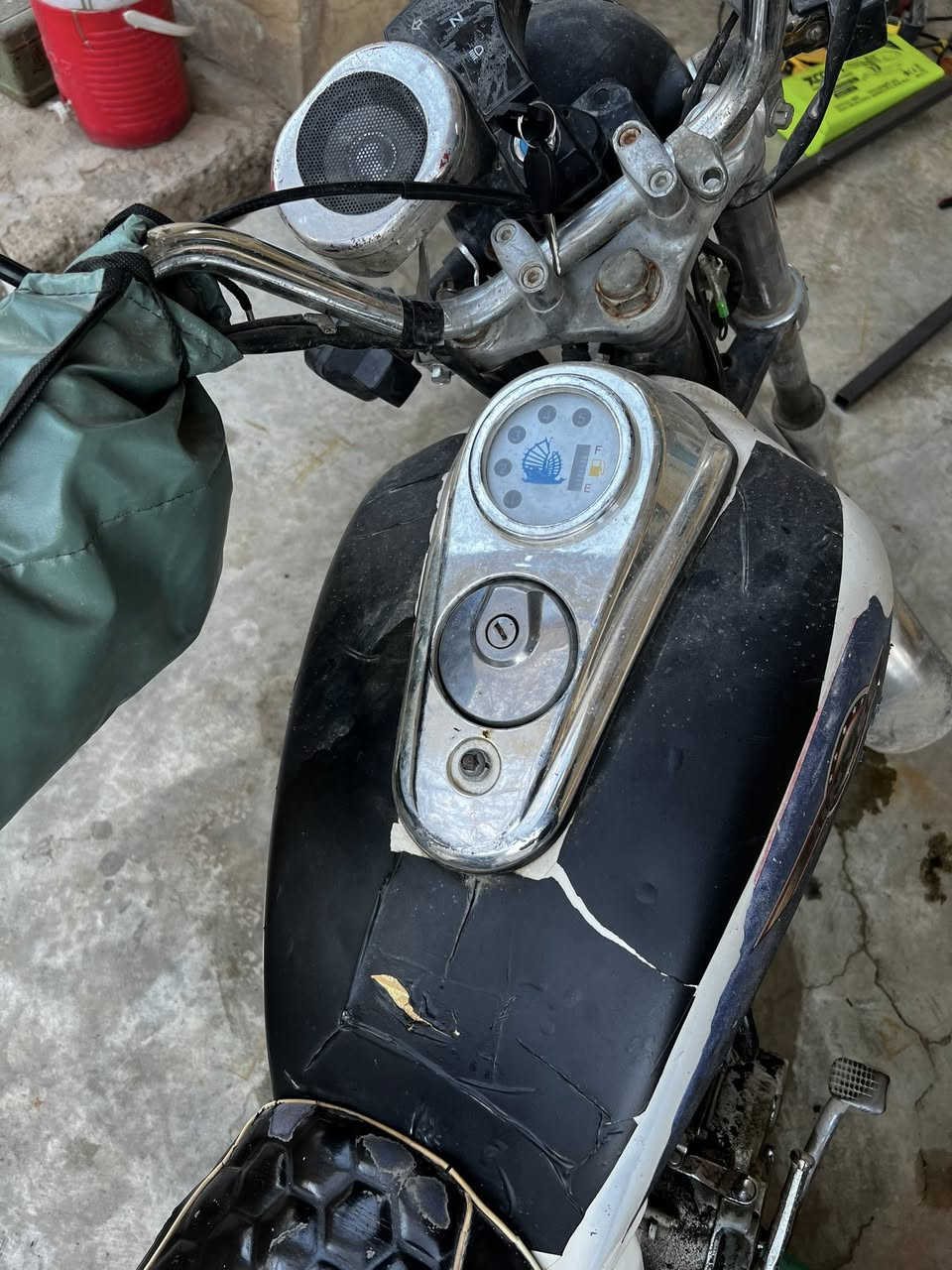 جاني للبيع مو دبل بالك لا محرك ستواته شرط بعز البرد نقره سلف السعر250 قفل ***********
