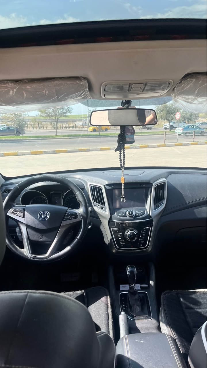 شانجان cs35 2019 
ماشي ١٥٨ الف كيلو
ضرر ربع بونيت و جاملغ جهة السايق صبغ و الباقي شرط فحص بدون شاصي و ارباك و كير و مكينه بشرط بدون اس مشكله
مواصفات cs35:
سقف سلايد 
شاشه و كامره خلفيه و كامره جانبيه
حساس٣٦٠ درجه
كشن جلد
تحديد سرعه
تحكم ستيرن
و هواي مواصفات بعد الي معروفين
السنوية باسمي لحد 2031 مكان السيارة كركوك و بي بطاقه بانزين 
و سعر ٩٥ و بي مجال
*********** كركوك, العراق
