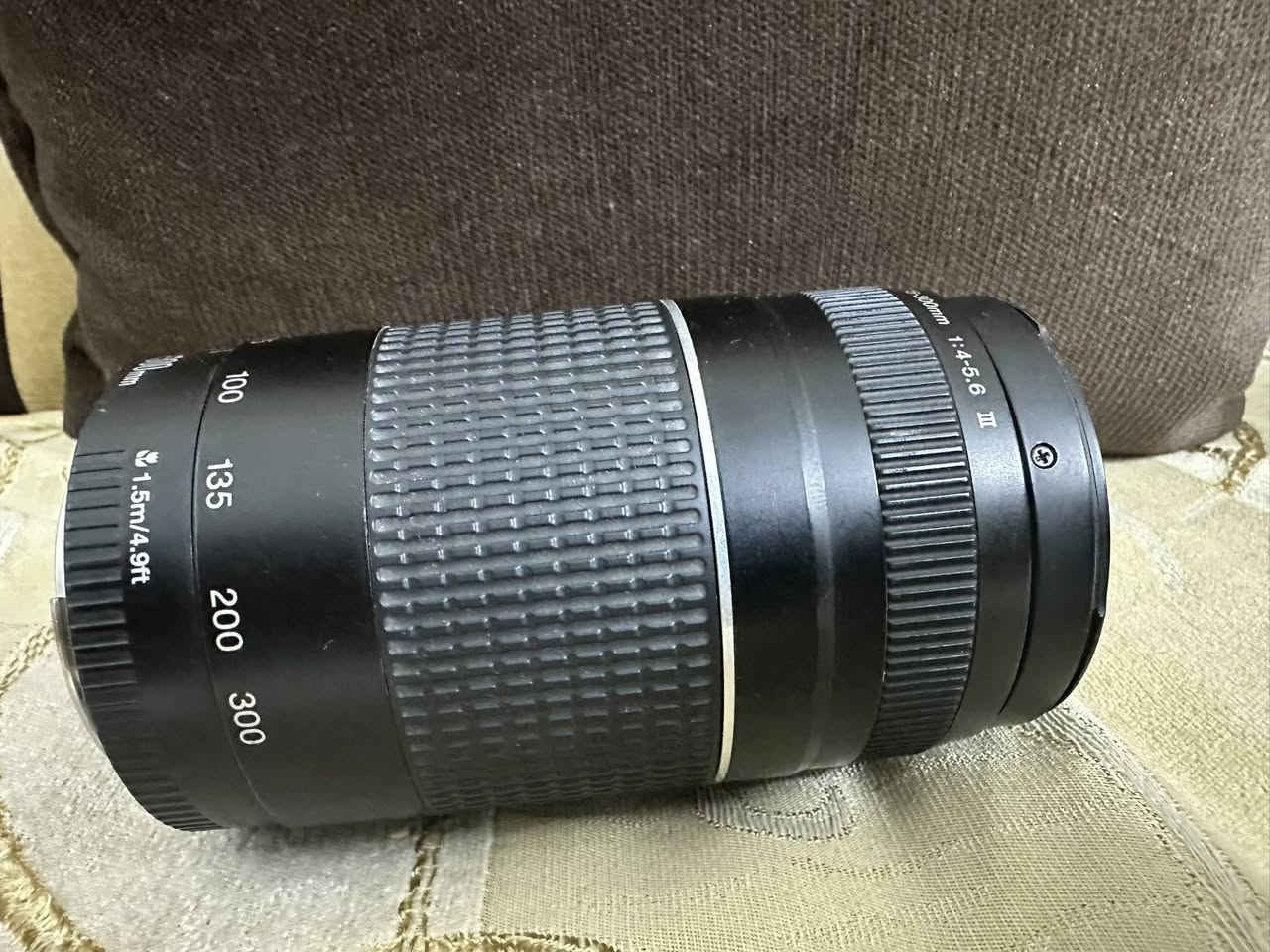 Canon 75-300رياضي 

عدسه حلوه وجديده وتخبل 

وسعره مناسب175لف فقط 

العنوان بغداد الحريه  ***********

@الجميع
