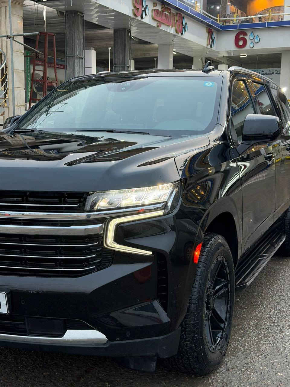 السلام عليكم من رخصة الادمن 
تاهو LT  نص فول وارد امريكي موديل 2023 مرقمه وكامله رقم بغداد  للبيع 
‏ وارد امريكي حادثه مثل مموضح بالصور صفحة اليمين مصلح او مصبوغه صفحة اليمين بارد بالجاملغ الخلفي الايسر   
ماشية 48000
‏ فول مواصفات 
‏8سلندر محرك ( 5300 )
تو ويل
‏كراسي جلد اصلي
‏كراسي اثنين كهرباء
‏كراسي هزاز(عند اقتراب السيارة من اي شي)
‏كراسي(تدفئه)
‏تبريد خلفي شاشة
‏شحن الهاتف لاسلكياً
‏كروس سرعة
‏نظام AUTO START
‏نظام هندبريك دكمة AUTO HOLD
‏نظام مانع انحدار
‏فول تحكم استيرن(جهتين امامي+جهتين خلفي)
‏استيرن كهرباء
‏استيرن تدفئة
‏شاشة عرض الاعطال
‏صندوك كهرباء(شفط)
‏فتح صندوك تلقائيا عن طريق القدم
‏دبل كير(عادي+اوتوماتيك)
‏ناقل حركة 10 نمر
‏دبل حساس(امامي+خلفي)
‏نظام تحكم بمستوى الضوء الداخلي
‏مانع تزحلق
‏مري شفط
‏شاشة امامية كبيرة اصلية
‏شاشات خلفية اصلية
‏تشغيل عن بعد

السعر 385ورقه 
مكان السياره      البصره كرمه علي  للاستفسار 
‏  
‏رقم الهاتف  ***********
صور الحادث مرفقه ويه الصور
السياره جاهزه من كلشي اي نقص مابيهه ع وضع الشركه
