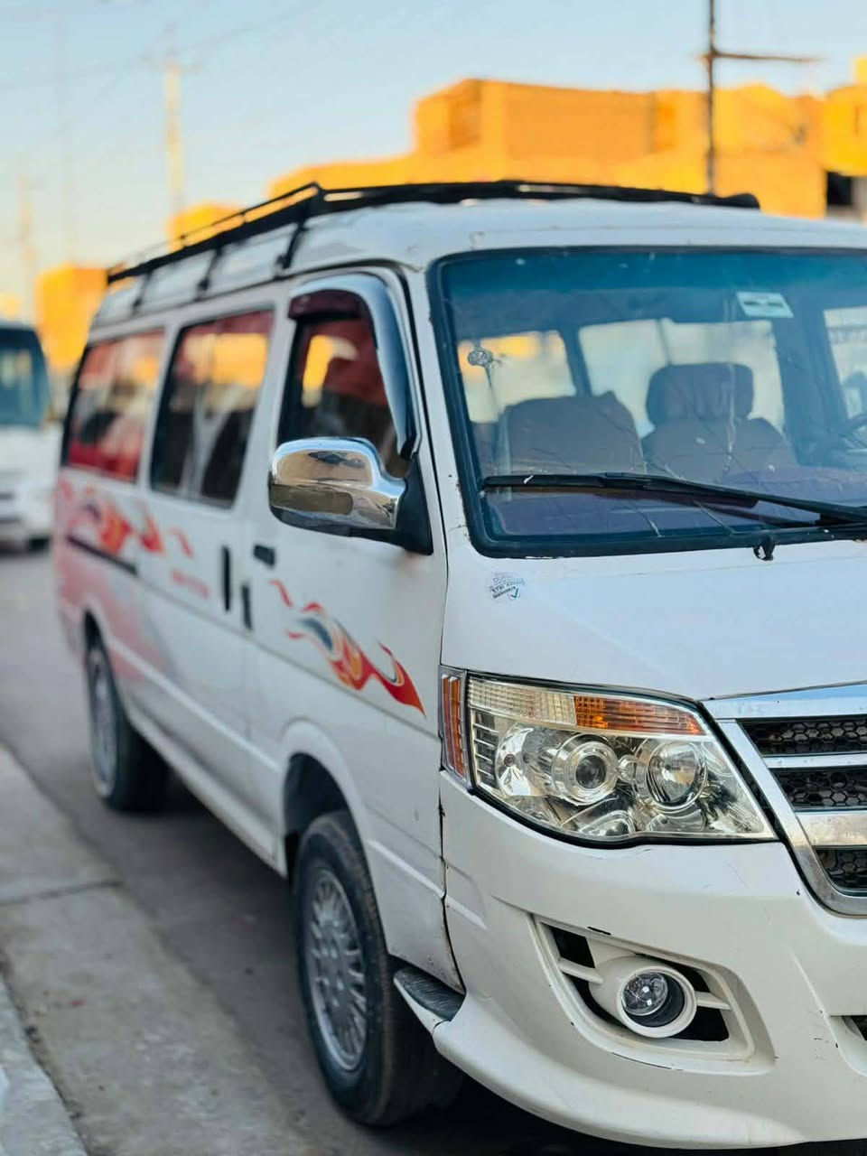 السلام عليكم 
فتون للبيع موديل ١١ مكينه   فور واي   وكيري وكسل مكفول 
تخم تاير  صدر جديد  مشروع وطني  مصفره  هيئة  غرامات  
مكفول من ضربه وصبغ
مكاني  بغداد  حي اور  
السعر  60 وبيه مجال بسيط 
***********
