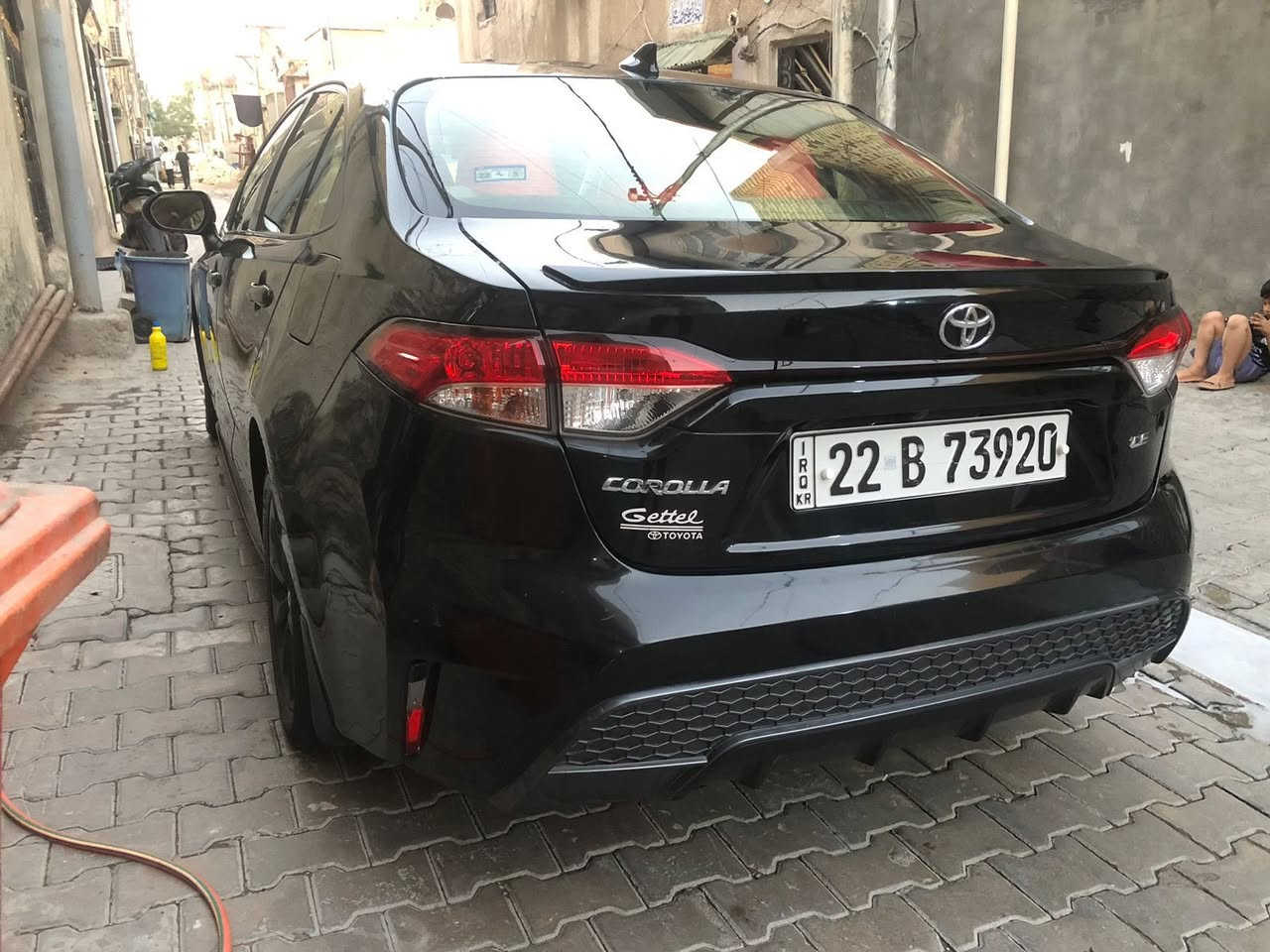 ياالله سلام عليكم
من رخصة صاحب الكروب المحترم
والاعضاء الامحترمين كورلا موديل 21 
سياره جديده وخير من الله مابيه اي نقص
فقط 3 ملاحظات دعاميه وجاملغ وربع باب السايق
العنوان بغداد الشعلة 
الاستفسار الاتصال برقم ***********
