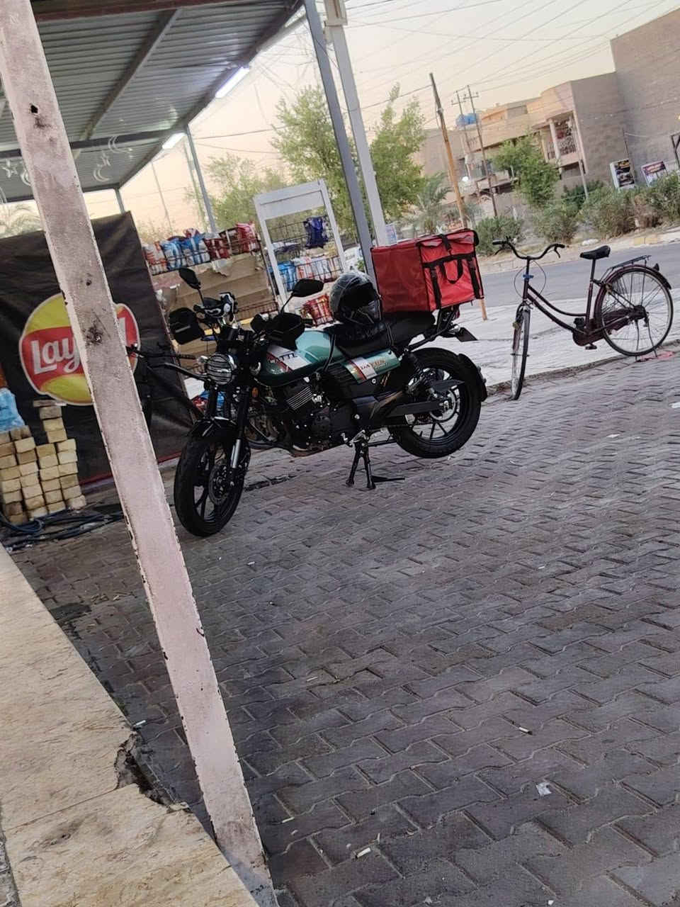 السلام عليكم دايوان لاتي موديل 2025 للبيع رقم اربيل تحويل ثاني يوم أو وكالة السعر 2600  مليونين و600 وبيها مجال شي بسيط عنواني بغداد العامرية غير متواجد على الفيسبوك 
رقم الهاتف *********** 
يوجد واتساب 
@الكل
