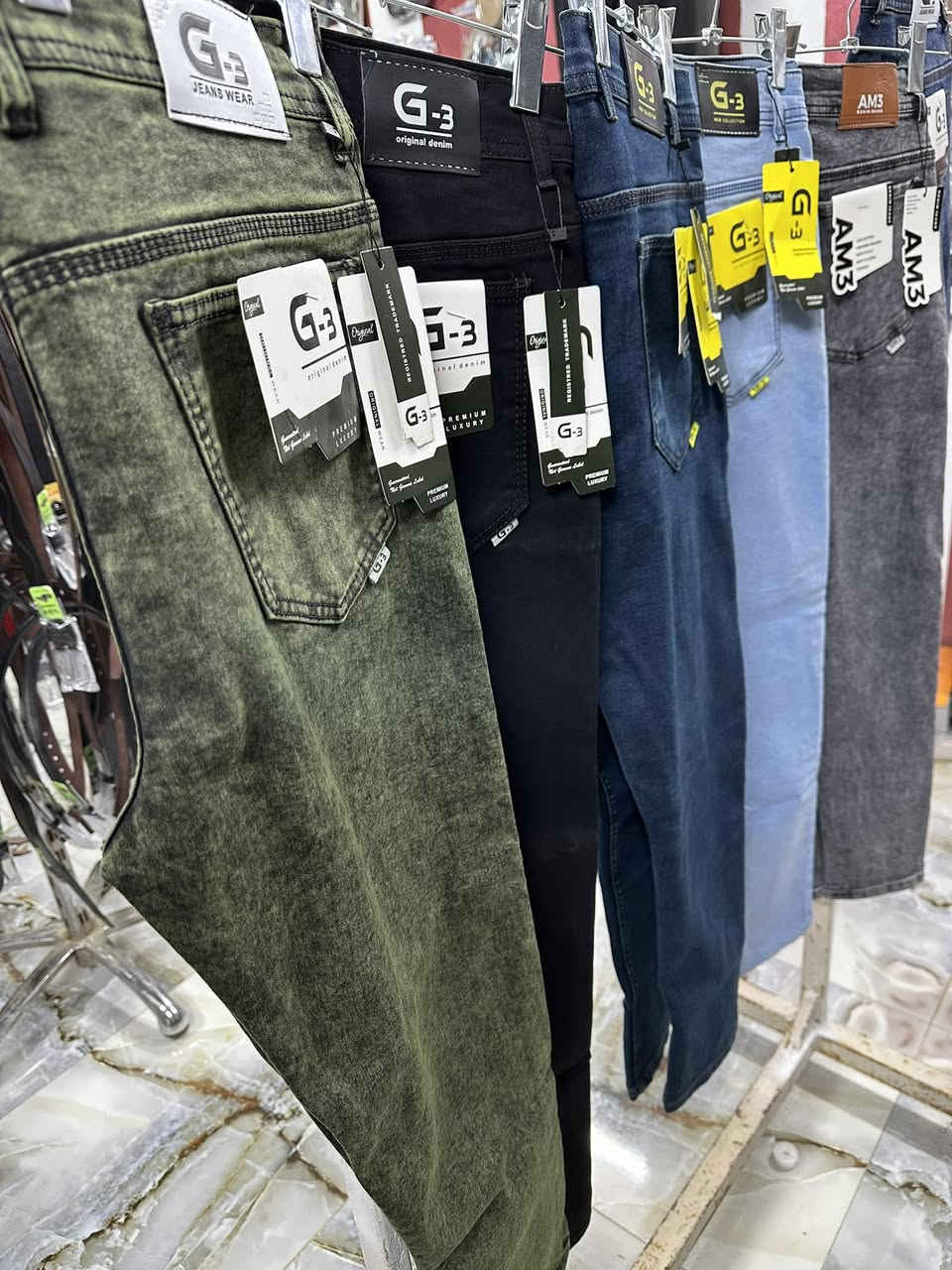 بنطرون كوباي قماش تركي درجه أولى ليكره هاف بوري قياسات من ٣٠ إلى ٤٢ وبسعر نار القطعه ١١٠٠٠ سعر القطعتين ٢٠٠٠٠ سعر الثلاث قطع ٢٧٠٠٠ متوفر بثمانية ألوان يوجد توصيل إلى كافة العراق للطلب والاستفسار الاتصال على الرقم ***********
