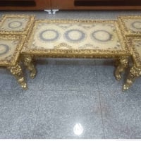 بابل محاويل • طاولة