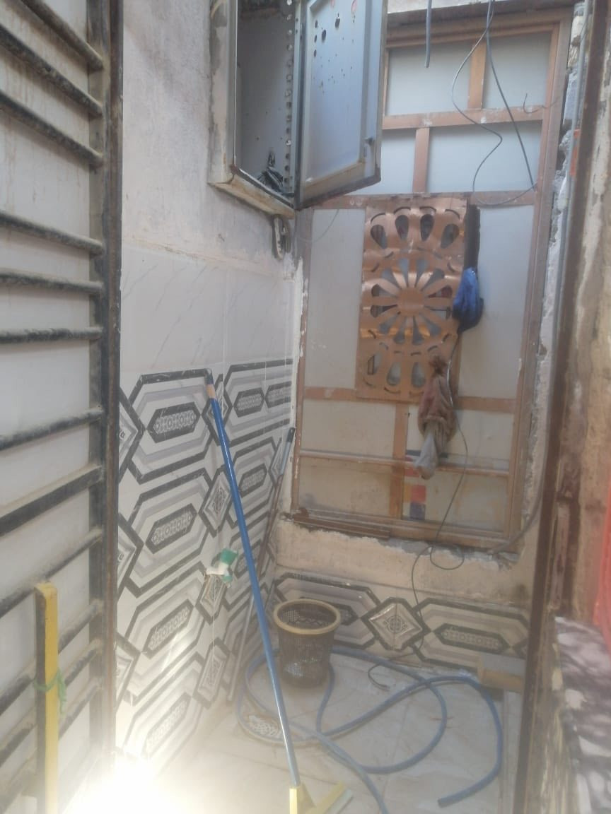 اللهم صلى على محمد وآل محمد
⛳️ بيت مساحه  100 متر مربع 

⛳️لبيت ركن عله شارعين

⛳️بي غرفه وصاله جبيره  ومطبخ وصحيات خارجيه وداخليه 

⛳️نقصه فقط صاله مخمر  وديوانيه ماكامله

🎯 عنوان (الدجين _شارع حجي كشكول )

☎️  *********** اتصال + واتساب 

@الجميع

#ماء

#كهرباء

#مجاري

سعره مناسب جداً 🥇
