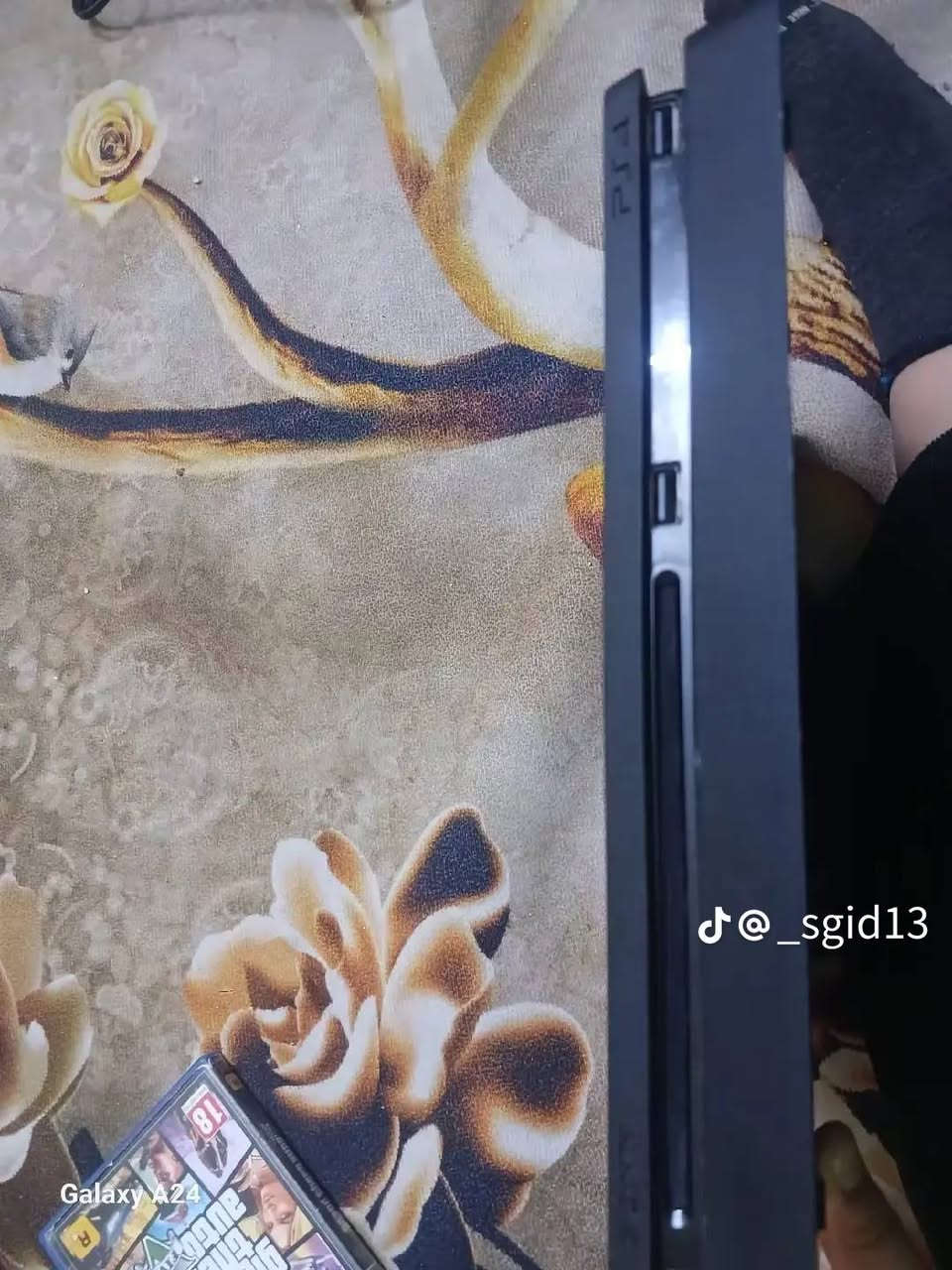 نضيف ذاكره 500نضام 12بوينت 50ويا قرص جي تي اي وملحقاته ***********
