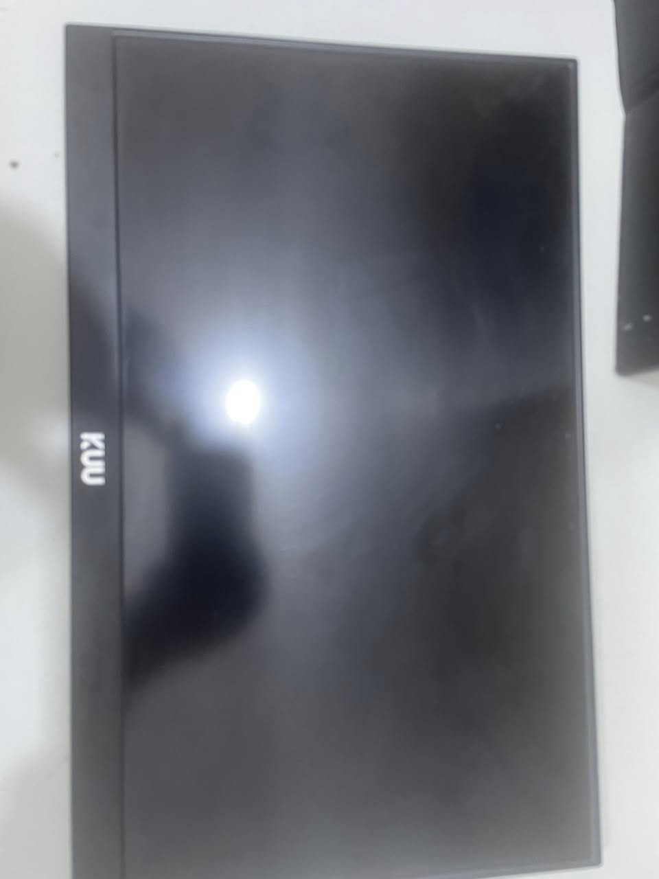 السلام عليكم شاشاه صغيره ما اعرف حجمه بضبط كامله هيه وكيبلاته بدون كارتونه على اعلى سعر ابيع
وشاشه ثانيه ٢٧ حجم ٧٥ هيرتز  وكذالك اعلى سعر ابيع وتوصيل موجود مع ضمان
خاص موجودً وكذالك وتساب***********
