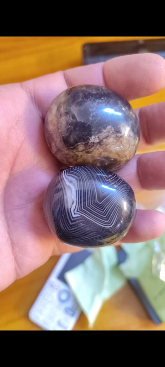 السلام عليكم اخوان مجموعة احجار ملاكط مال كاع للبيع اليريد هذا رقمي بي واتساب اسعار مناسبه وبخدمتكم للعلم ماعدي خدمة توصيل ***********
