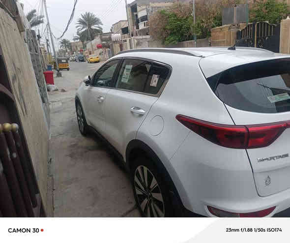 السلام عليكم كيا سبورتاج 2018 خليجي سياره ماشيه 69 مقفوله كفاله عامه من عدا شخط صغير حساس امامي خلفي سياره نظيفه جديده تحكم السيرين السعر 190 مكان بغداد ***********
