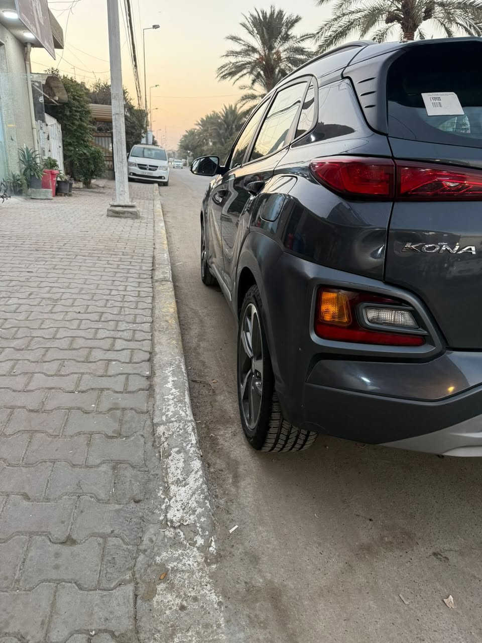 🚗 Hyundai Kona 2020 وارد أمريكي
🔧 1.6 تيربو
⚡ 175–190 حصان
⚙️ قير 7 سرعات DCT
🚘 دفع رباعي AWD
📍 عداد المسافة: 34 ألف مايل

✨ فول مواصفات:
• فتحة سقف
• كراسي تدفئة
• رادار
• تحديد مسار
• نقاط عمياء
• شاشة + CarPlay
• كاميرا + حساسات

🧊 التبريد: ثلج
🛠 الحالة:
• مكينة + كير مكفولات
• السيارة جاهزة وما بيها أي نقص

📌 ملاحظة:
سونار داخل الصورة
حادث جام لغ + بند سطحي
إيرباك + سترن

💰 السعر: 120$ بي مجال بسيط

📞 للاستفسار:
***********
***********

📍 العنوان: بغداد – الكريعات
