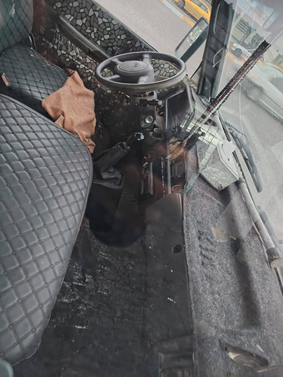 كيا بنكو موديل 96 بدي طويل محرك كير تايرات صدر كله شرط بيها حصه كاز وتانكي اضافي للكاز شاصي بالشرط تاخذها كبل تفحص انطيك شرط الفحص سياره جاهزه من الاخير سنويه مشروع وطني مكملين معامله فقدان كامله كبل تروح للمرور تحول تستلم رقم انكليزي السياره شرط التحويل ميسوي وكاله تحويل فقط السعر 57 بي مجال بسيط شراي هذا رقمي *********** كركوك, العراق
