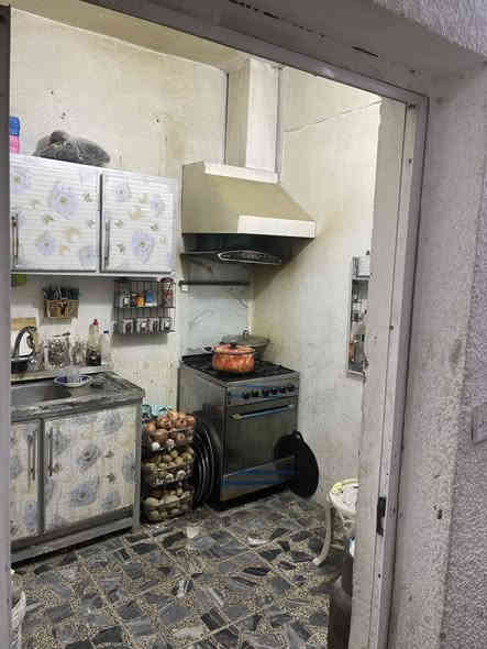 السلام عليكم 
نصف قطعة للبيع طابق واحد عگادة نظيف قطاع ١٥ شارع الفلاح اول فرع المساحة ٧٢ متر السعر ١٠٠ وبيها مجال للاستفسار 
*********** ابو احمد
