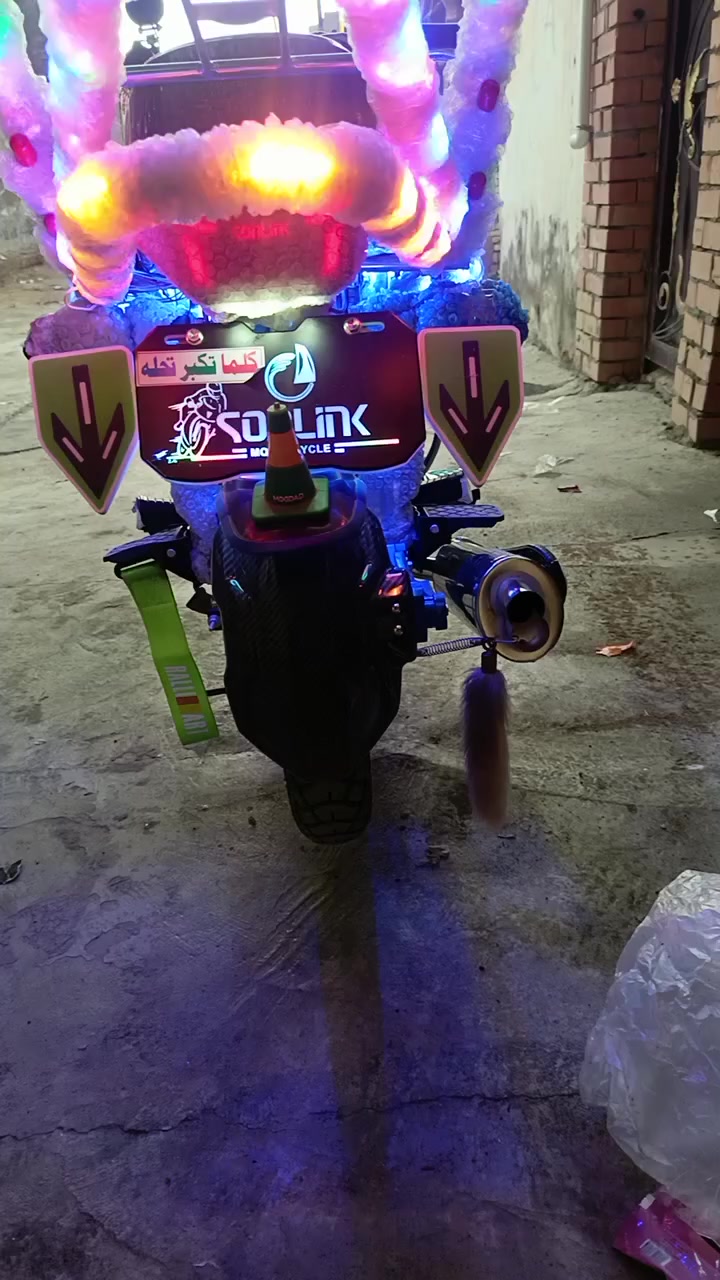 السلام عليكم دراجه تايكر موديل 25 سونك 5كير باب الاول الون موروني ماصر 3اشهر من شادها دراجه مجنبزه بشكل ومرتبه ومجبزها خير من الله السعر خاص ***********موشراي لاتدوخني
