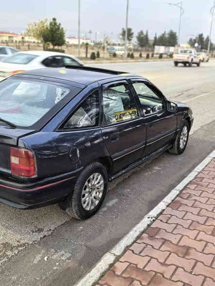 بسم الله 
ئۆپڵ ڤیکترا 
مۆدێل ۱۹۹۰ 
***********
***********

مەکینە 20 بیست
گێڕ عادی 
ئاڕمی پلاستیکی سلێمانی 
بەشەرتی ئەوەلیات 
گێڕ و مەکینە بە شەرت  بوخاری نیە سەوتی نیە دوکەڵ ناکات  گێڕ فڕەنایات بەشەرتی فیتەر و ترای 
خایس و ڕزیوی نیە چەکوش بە گیانیەوە نیە 
 لایت  بەرز نزم ئیشارەت هەموی ئیش ئەکات  گێچی حەماوە بەنزین کیلۆمەتر فڕەی کرنگ هەموی ئیشەکات فڵچە و گەرمی و ئاوی فڵچەی ئیشەکات کارەبای وەک شەریکەیە گێڕ و مەکینەی لۆکە،
ئاڕمەکەشی بە شەرتی ئەوەلیات پلاستیکی سلێمانیە 
هەواری شار سلیمانی  ،23 گەڵاو مەجال السليمانية, العراق
