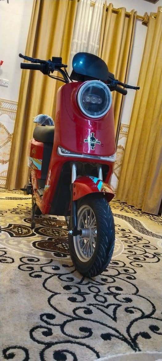 دراجه شحن اصدار الجديد 2026 
R11
بيها نضام سرقه *وبيها نضامR
6بطاريات 
لايت عالي ناصي *بك لايت 
اشاير يمنه يسره *دبل اشارن
النضافه 100
تواصل 
***********
