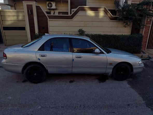 مازدا (فاصوليا ) موديل ٩٢ 
محرك ٤ سلندر كير أوتوماتيك 
مرايات كهرب / شاشة / تدفئة و تبريد 
بدون صبغ 
السعر ٥٧ ورقة و بيها مجال بسيط 
التواصل : ***********
