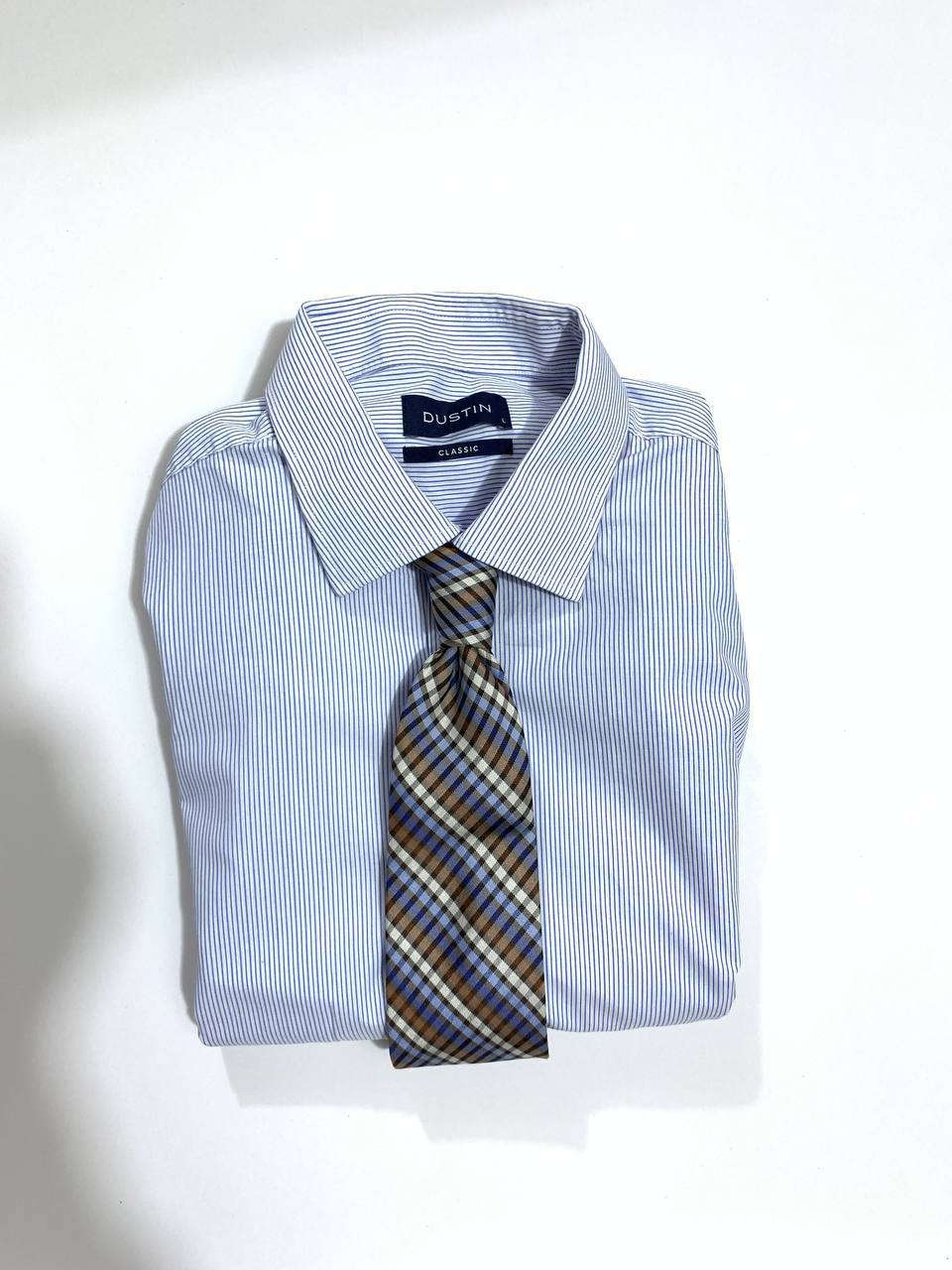 قميص رسمي تقليمه ناعمه
القياس L
يلبس وزن 80-85
يوجد توصيل 🚕 
للطلب عالخاص


**إذا كنت صاحب هذا الإعلان وتريد حذفه لأي سبب، رجاءا أرسل رسالة إلى الدعم الفني**