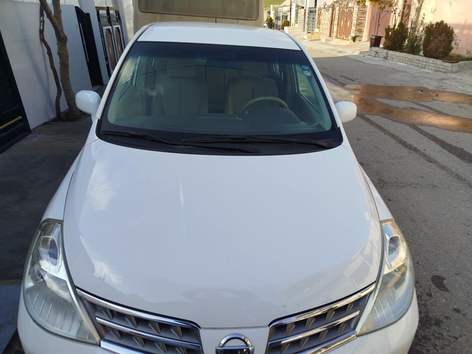 نيسان تيدا ٢٠١٠ يابانى دانسقه لؤك لؤكه سه ياره كه هيجى بيوه نيه ١٨٠ رؤشتوه له سه ر ده قى شه ريكه ماوه ته وه مواسه فاتى se واتا فول فوله سبى به فريه نرخى ١١٦ كه ميك مجاله به شه رتى هه موو شتيك بؤبه يوه ندى ***********
*********** السليمانية, العراق
