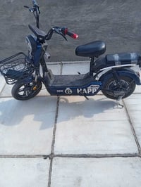 دراجه شحن للبيع دراجه كلشي مابيها اربع بطاريات جديده ماصار سبوع من شدي...