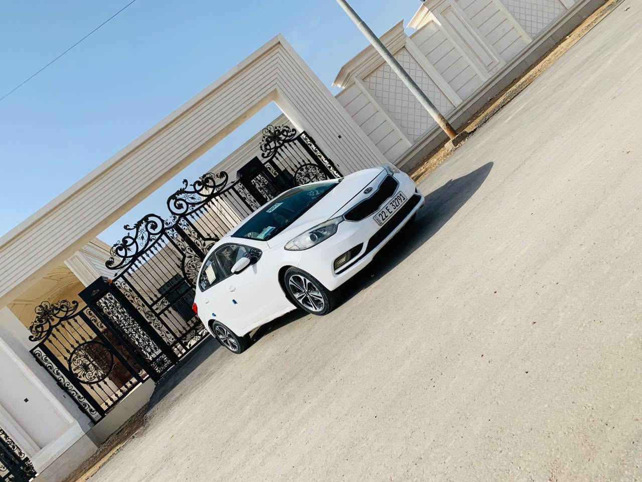 سلام عليكم ورحمه الله
سيراتو 2014 خليجي كير مكينه حداديه تخم تاير وتبريد ثلج تدفئه سياره جديده معنى الكلمه رقم اربيل ارقام وسنويه جدد سياره بيها قطعتين تبديل فقط نفس الون بدون دواخل شرط سونار مكينه 1600 دوش لا تنقيص ولا صوت ولا فتح  سياره جديده 
مواصفات 
تحكم جهتين 
سستم سماعات 
ويلكب كروم
كامره خلفيه
حساس خلفي
حساس أمامي 
ماشيه 170 حقيقي 
وباقي مواصفات بيها 

السعر 108 وبيها مجال بسيط 

***********
