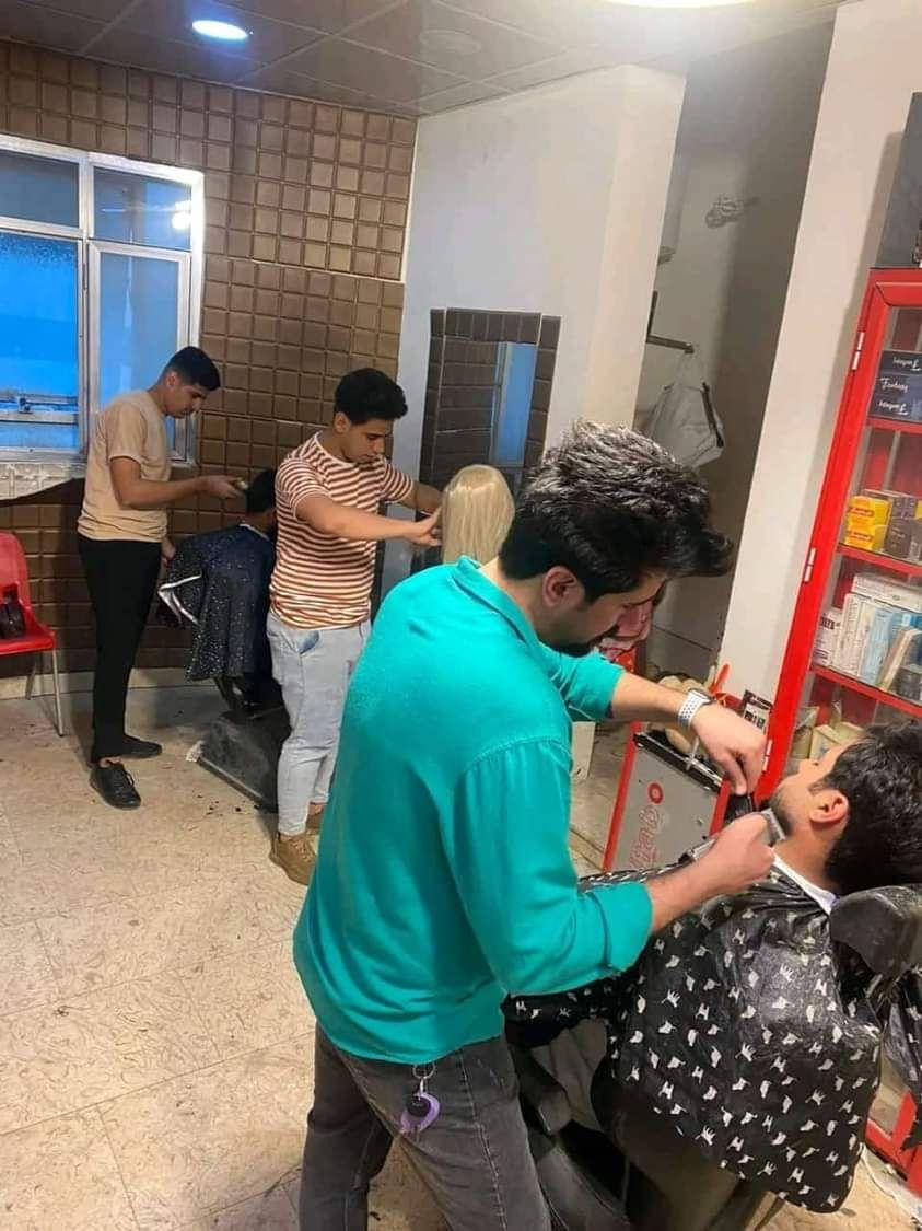 مركز آزار لدورات تعليم فن الحلاقة❤️❤️
 يعلن عن فتح دورات للحلاقة الرجالية وتشمل
..........................
١/مقص✂️
٢/شفرة📏
٣/خيط🧶
٤/مكينه🎚
٥/صبغ الشعر (كيفية دمج الالوان)🎨
٦/ معالجات الشعر بكل انواعه🦱🦰
٧/ معالجات البشرة 💆‍♂️💆‍♀️
٨/ مع هدية صادرة من المركز اثناء التخرج👍🎫🎟
#ملاحظة.... عند انتهاء الدورة وتكون عندك نقص معلومات تعاد لك الدورة مجاني 
للاستفسار الاتصال على الرقم التالي 
البصرة الجمهورية تقاطع معهد النفط قرب الريان سنتر للألعاب 
للاستفسار الاتصال 📞على ارقام المركز....
☎️*********** البصرة, العراق
