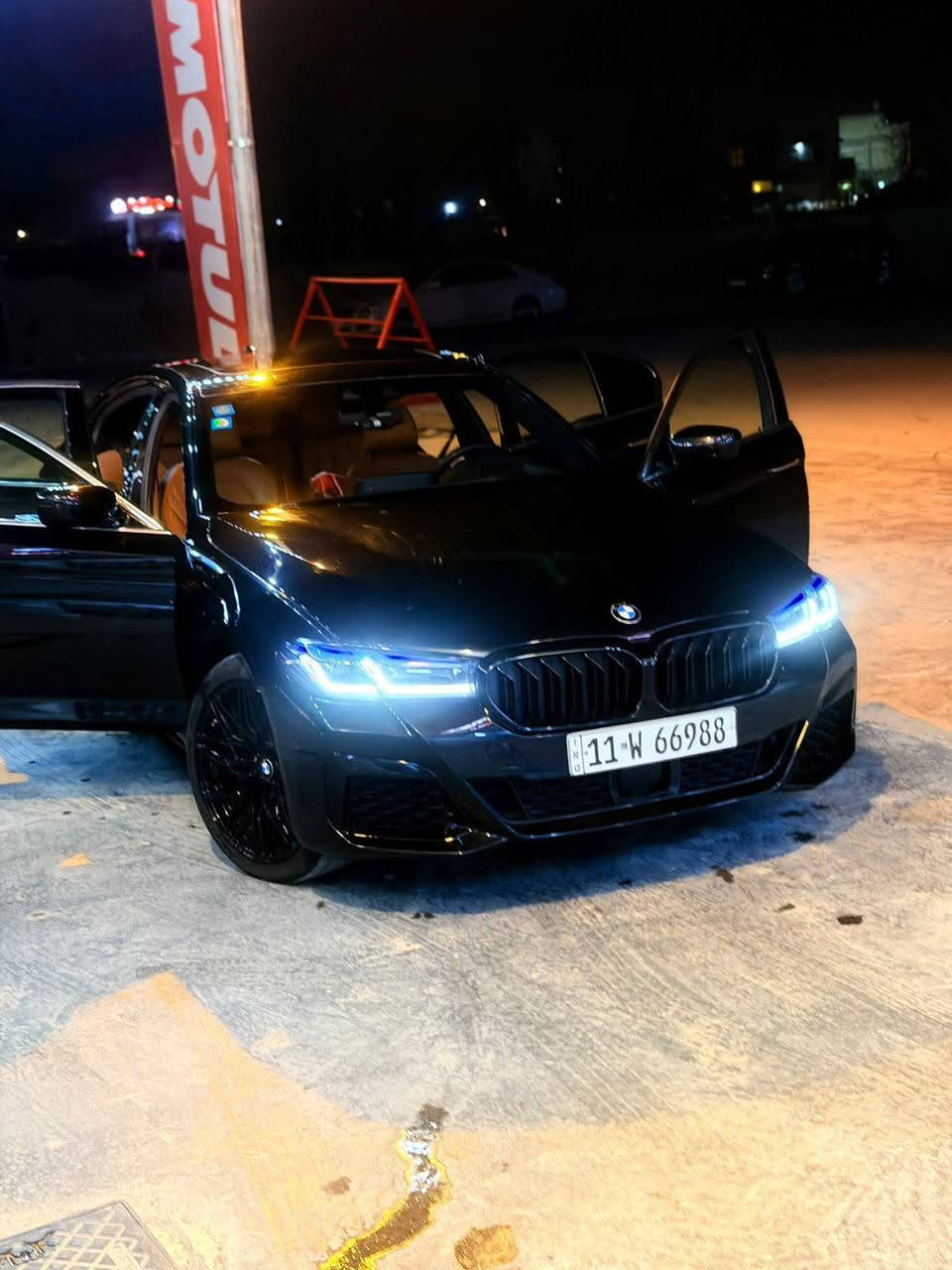 بي ام 540i /موديل 2018 
محرك b58 محرك 6 سلندر توين تيربو
 اكثر محرك مرغوب وقوي 
ماشية ١٠٥ الف ميل 
مواصفات السياره فول مواصفات رادار امامي وجانبي وبانوراما وتبريد وتدفئة مقاعد + ستيرن
السيارة مصروف عليها هواي ويلات + دبات ريمونت + لدات ليزرية 
سنويه وهزة جديدات 
محرك وكير مكفولات من كلشي 
ضربة امريكا بنيد فقد وصار بيها 3 اماكن بارد خفيفات السياره ماناقصه كلشي رقم بغداد تحويل ثاني يوم 
رقم صاحب سيارة ***********

🔴 علق سوف يوصلك الرسائل سعر
