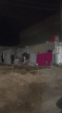 السلام عليكم اخوان بيت للبيع طابو صرف ١٥٠ متر ٧ونص واجهة ونزل ٢٠ عنوان الجلبية شارع العام الرابط بين شارع الزهور وجامع الإمام الرضا ع موقع تجاري سعر خاص او ***********
