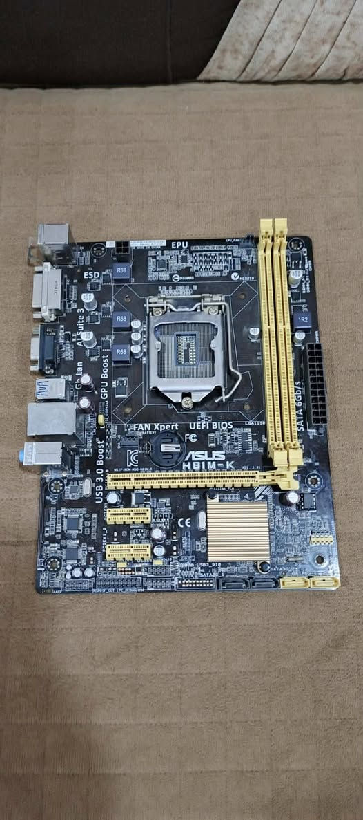 السلام عليكم قطع pc للبيع تفليسيات 
معالج i5 gen 4300 السعر 15 

مايك جيمنج معه ستاند ونقاوه بل صوت 100/100 لون ذهبي و اسود كلش زين السعر 30 الف 

رامات 4 ddr3 1*4 السعر 5 

بورد amd H310m-k السعر 20 ملاحضه البطاريه ضايعه 

بورسبلاي 250 واط السعر 18 ملاحضه بدون واير 

مبرد هوائي جديد السعر 10 
هارد 160g يفيد اساسي وثانوي السعر 8

الغراض شبه جديده عندي توصيل مكاني موصل حي عدن قرب جامع العليم


**إذا كنت صاحب هذا الإعلان وتريد حذفه لأي سبب، رجاءا أرسل رسالة إلى الدعم الفني**