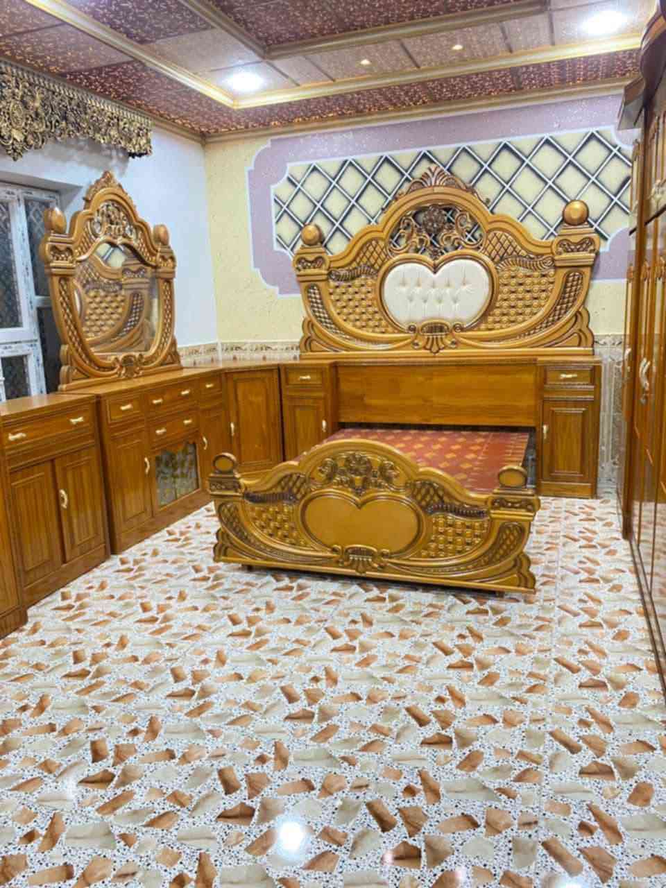 يوجد غرفه خشب عراقي بعده جديده في الرمانه البعبيد االاستفسار على الرقم ***********/واتساب وماسنجر
