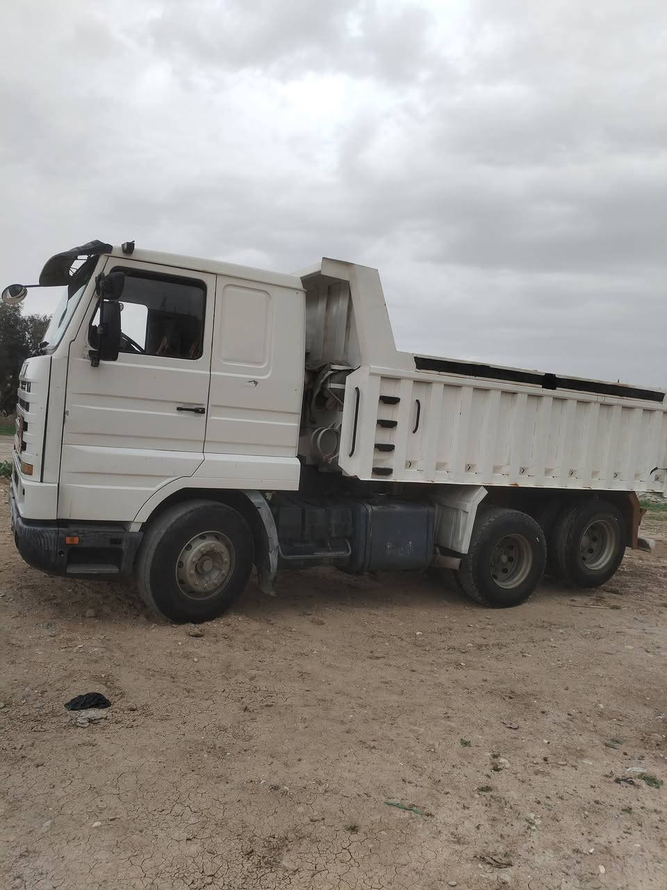 السلام عليكم سياره سكانيه 113البيع بيها بدايت بخار وعضلاه بيها حصت كاز رقم أجنبي صلاح الدين شرط التحويل 220وبيها مجال ***********
