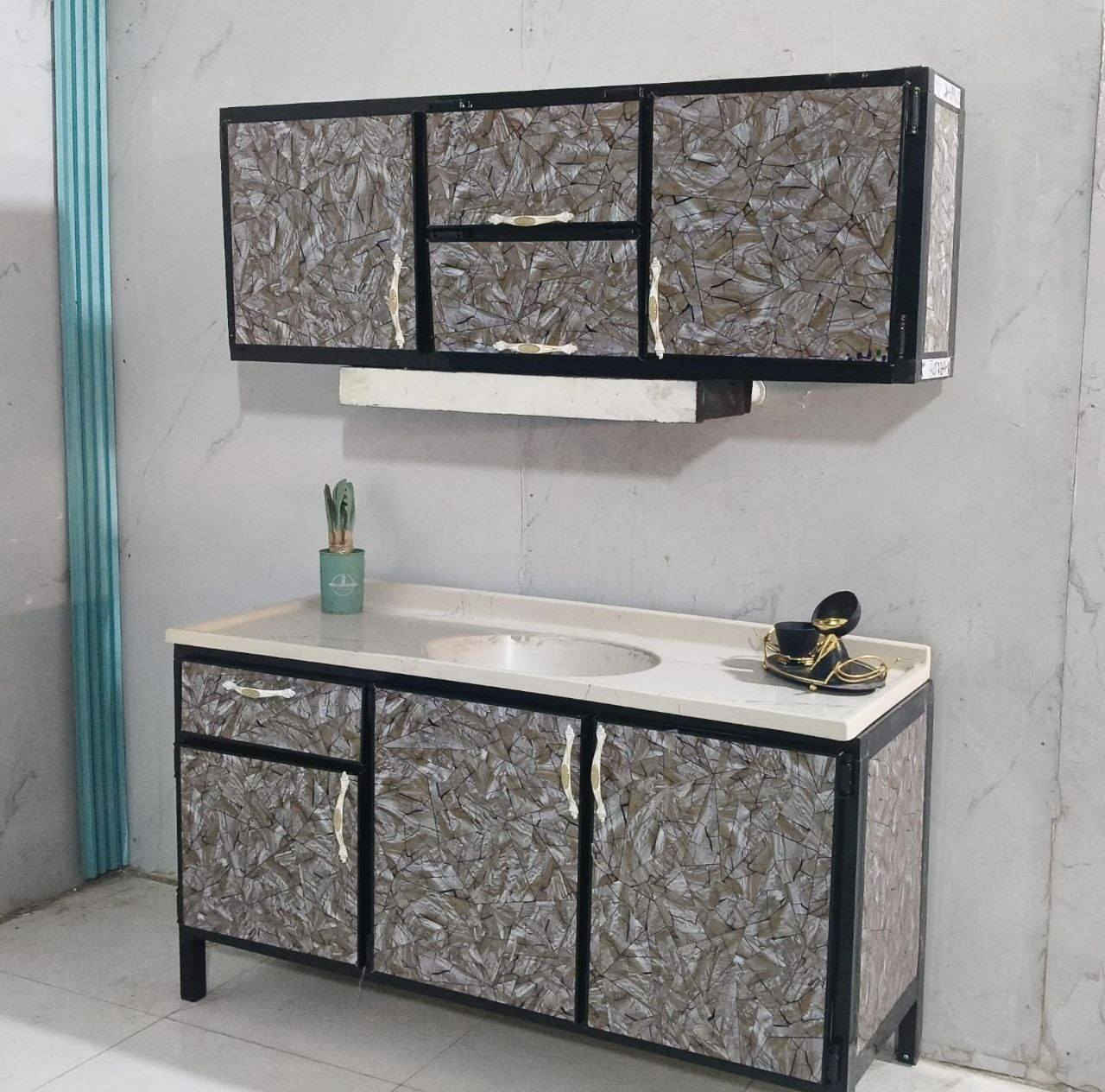 كاونتر متر ونص ارضي وملحق وسنك متر و20 
السعر 195
للحجز والاستفسار يرجى التواصل خاص او على الرقم واتس 0787 613 6825
