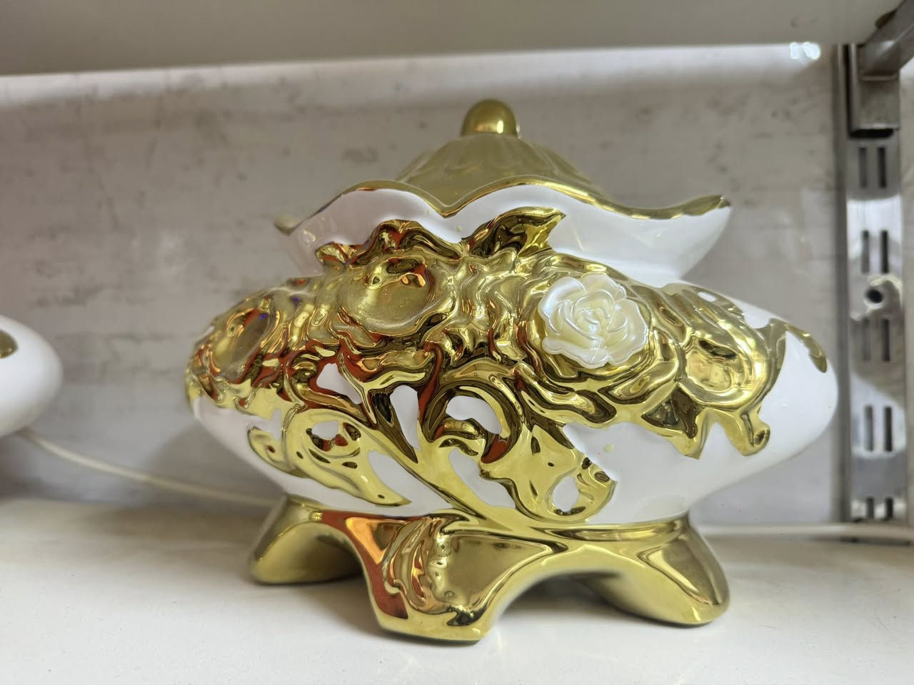 شلعة تحفيات تقريبا ١٥٠٠ قطعه بيه بعد كم شكل غير ذني ابيعهن شلعه القطعه على ٣ مكاني الحله 
***********
