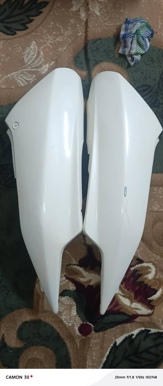 السلام عليكم كفر سلفر ونج كامل من عدة الترايش لجوة نضافة ٧٥بل مية عنوان حي البتول رقم ***********
