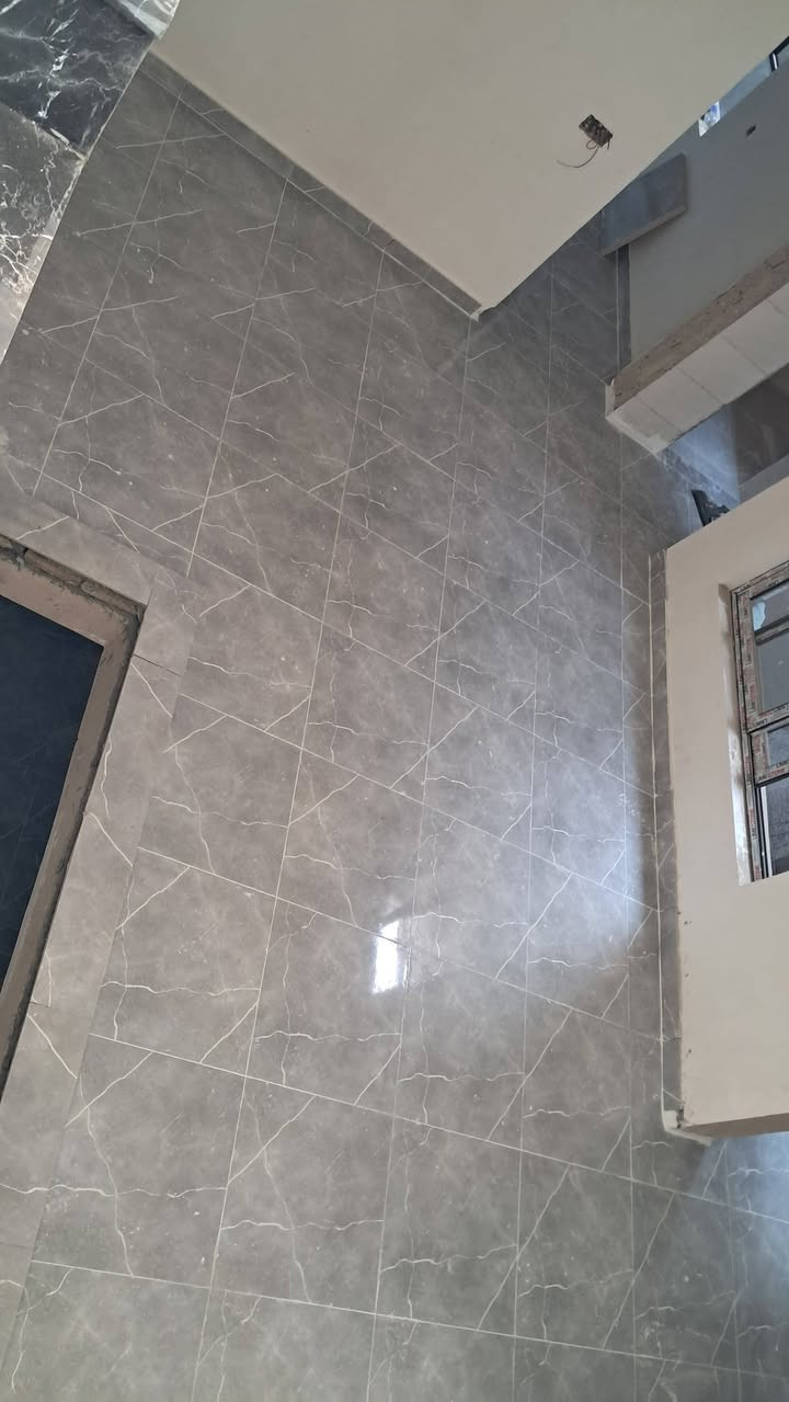 السلام عليكم خلفة سيراميك أرضية جدارن درجى أولى متفرغ حاليا نشتغل بغداد فقط رقم الهاتف ***********
