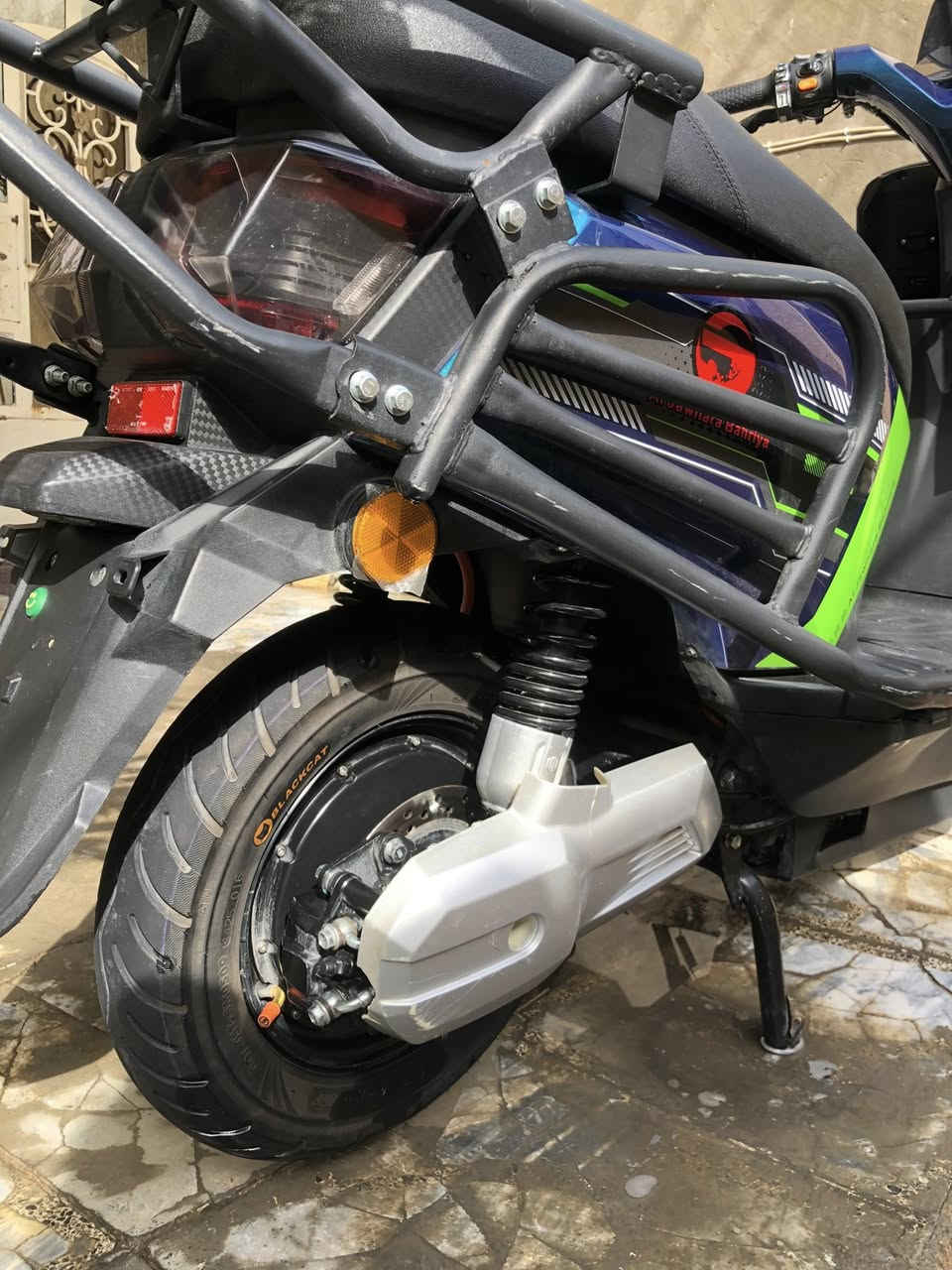 سلام عليكم دراجه شحن للبيع
الاسم دراجه اباجي مني 
دراجه تحتوي ع 
١.ست بطاريات الكبار /البطاريت كل شي مابيه ومفحوصات 
٢.سرعه الدراجه حقيقي ٨٠تمشي 
وداجه اي نقص مابيه 
٣.تاير الخلفي جديد 
٤.مبدل بطاريت ثنين وجديده والبقيه كلشي مابيه 
٥.دراجه بيه ضربه خفيفه لا حديد وبس 
السعر ٩٠٠الف وبيه مجال دراجه موديل ٢٠٢٥
مصار عندي ١٠تشهر وكل شي مابيه 
الرقم ***********/متوفر بس تصال
