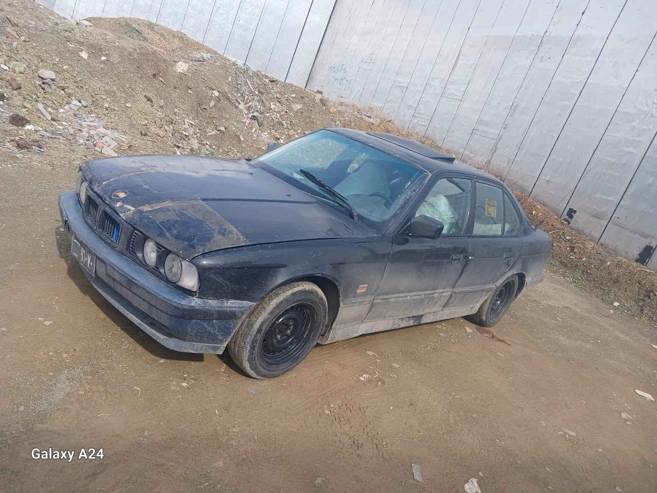 سلاوی خواتان لێیبت بیم مۆدیل 1993 موسووبڕاوە بەشەرت  520گێڕە عادەی بەشەرت  سیارەکابێ سەرتای  ئادەمێ ماڵی کەسە نبێت سعری ئم سیارەی 17کلاو معمل بۆزانیاری ***********
