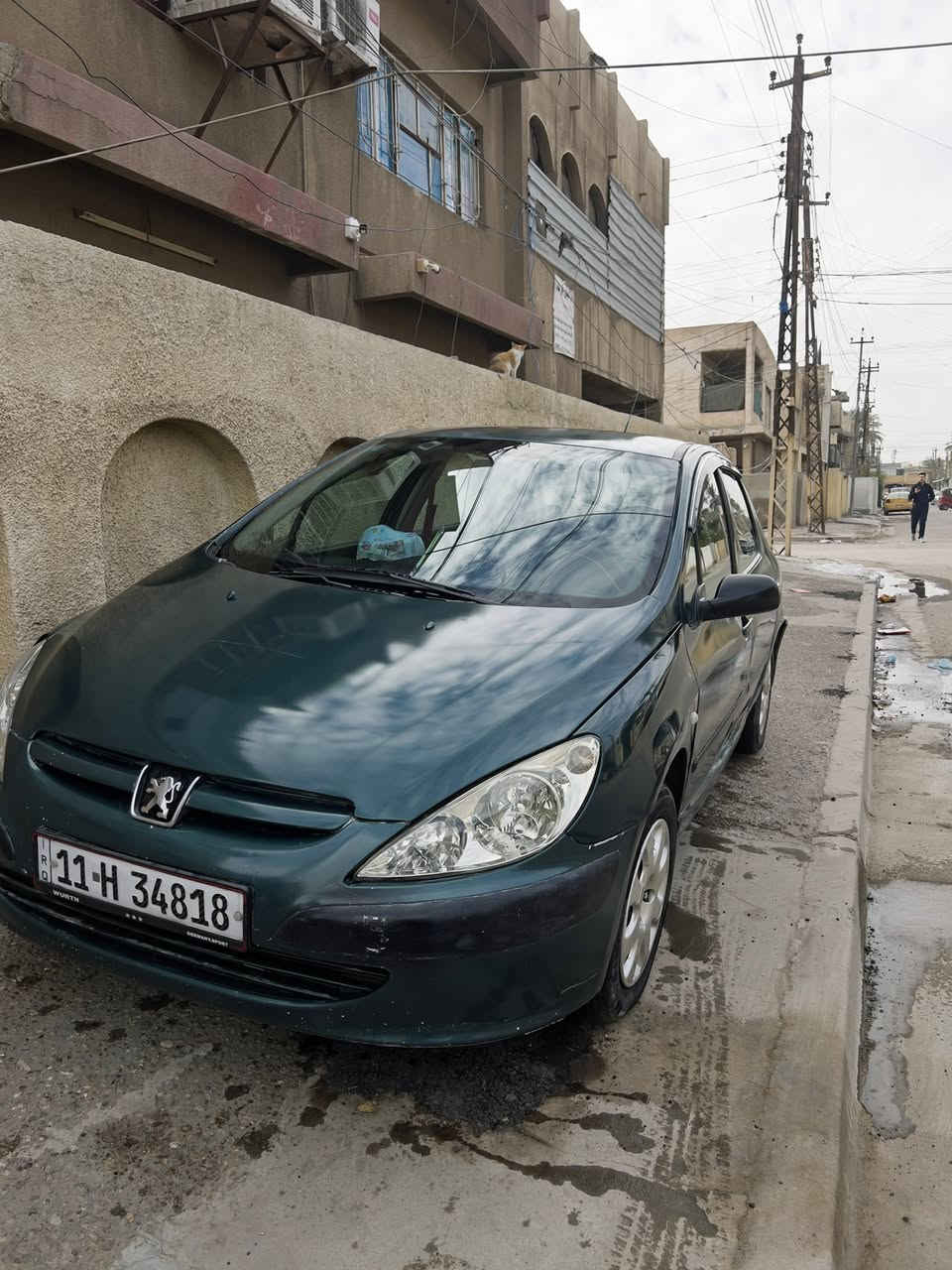 السلام عليكم بيجو 307 للبيع
موديل 2005 رقم بغداد الانكليزي الجديد بأسمي
تحويل ثاني يوم
السيارة نضيفة كلش ومصروف عليها
كهربائيات كلها بلادية 
كير ومحرك وتبريد كلة مكفول
دوشمة كشنات ودوشمة ارضيات 
وارضيات مال بيجو
شاشة لمس كبيرة  
تبريد ثلج 
تدفئة 
كبات مال ويل جديدة 
دفيوزر خلفي 
تايرات جديدة
ريمونتات ثنين اصليات جام امامي كهرباء 
الجام يتقفل بالريمونت
قاعدة وفيت بم جديدة
السيارة ما بيها قطعة تجاري كلة اصلي 
الله شاهد تاخذها ما تصرف عليها دينار السعر 9 ملايين دينار عراقي وبيها مجال بسيط
وبالعافية على الياخذها 
مكاني بغداد البياع *********** موجود واتساب واتصال
