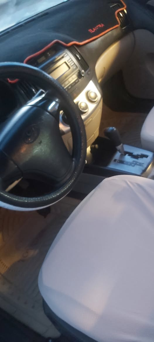 السلام عليكم اللنترا موديل 2011 رقم نجف دولي بيه قطعتين صبغ محرك 1600جديد السياره فول فتحه اربعه دسك السعر 115وبيه مجال قليل المكان النجف المشخاب الاتصال ***********
