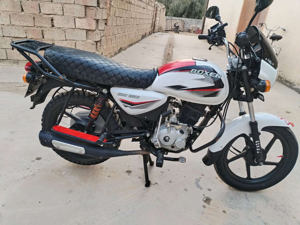 السلام عليكم 
بوكسر موديل 2023ط مكفوله بدون اي نقص مكينه مكفوله من تبخير  وفتح

مرقمه رقم ديالى نكليزي تحويل ثاني يوم 

شراي اتصل***********

ملاحضه غير متواجد خاص
