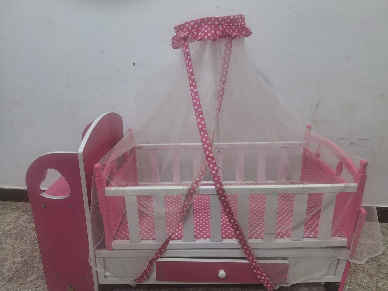 گاروك اطفال استعمال قليل للبيع. كوت حي الجهاد ***********
