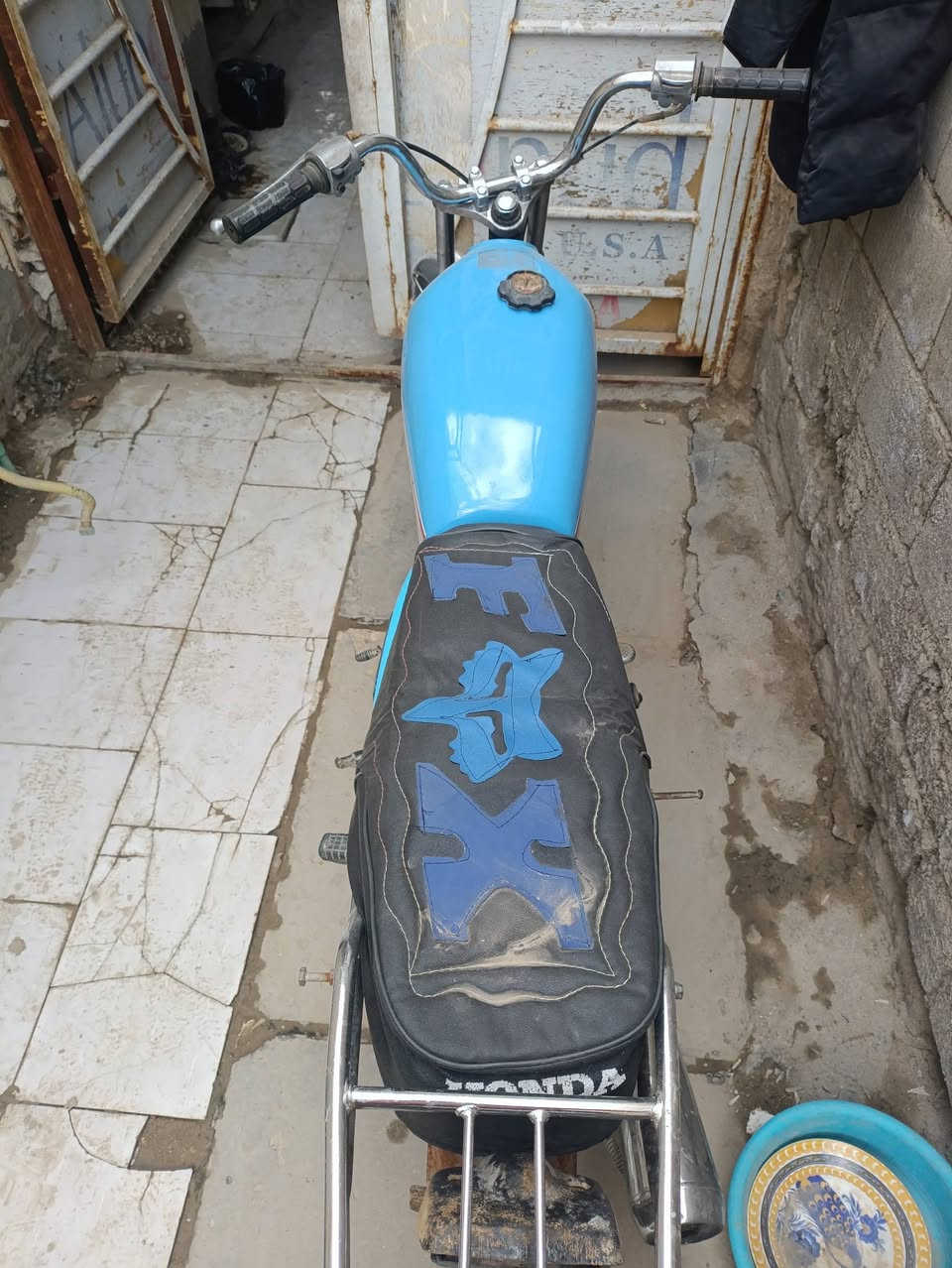 للبيع السعر 325 اوراق أصولي
ابسعر الكلك  لئن متوازي عل بيعتها  المكان الدوانيه مركز ***********
