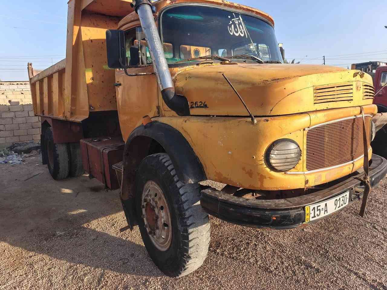 اقجم مليار موديل ٨١ كير محرك أكسل شاصي كفالة بدي بلادي الرمادي *********** السعر ٣٥ مليون وبي مجال
