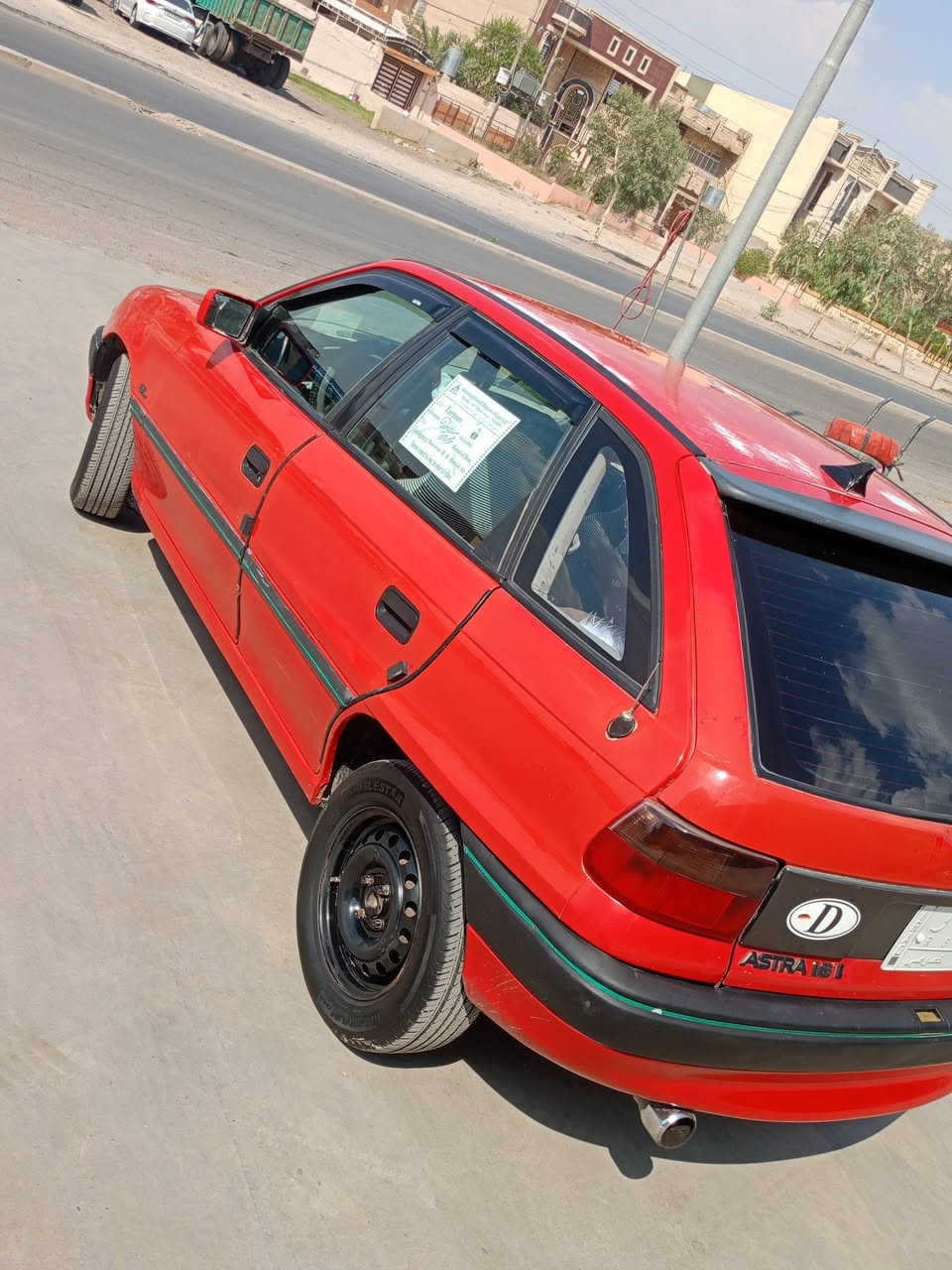 استرا موديل92حجم16
سنويه عضم2029كابون بانزين ماستر 
وشرط فقط مكينه وكير شرط كصه 
طخم خلفي امامي كلو جديد 
طخم تاير قبل شهر مبدل 
كهربايات كلها شرط
اربع تكوات 
سستم سماعات 
مسجل جديد 
فقط مصلح دواير ودوسات 
والباقي مكفوله من كلشي
#السعر40بي_بي_مجال
***********
***********

