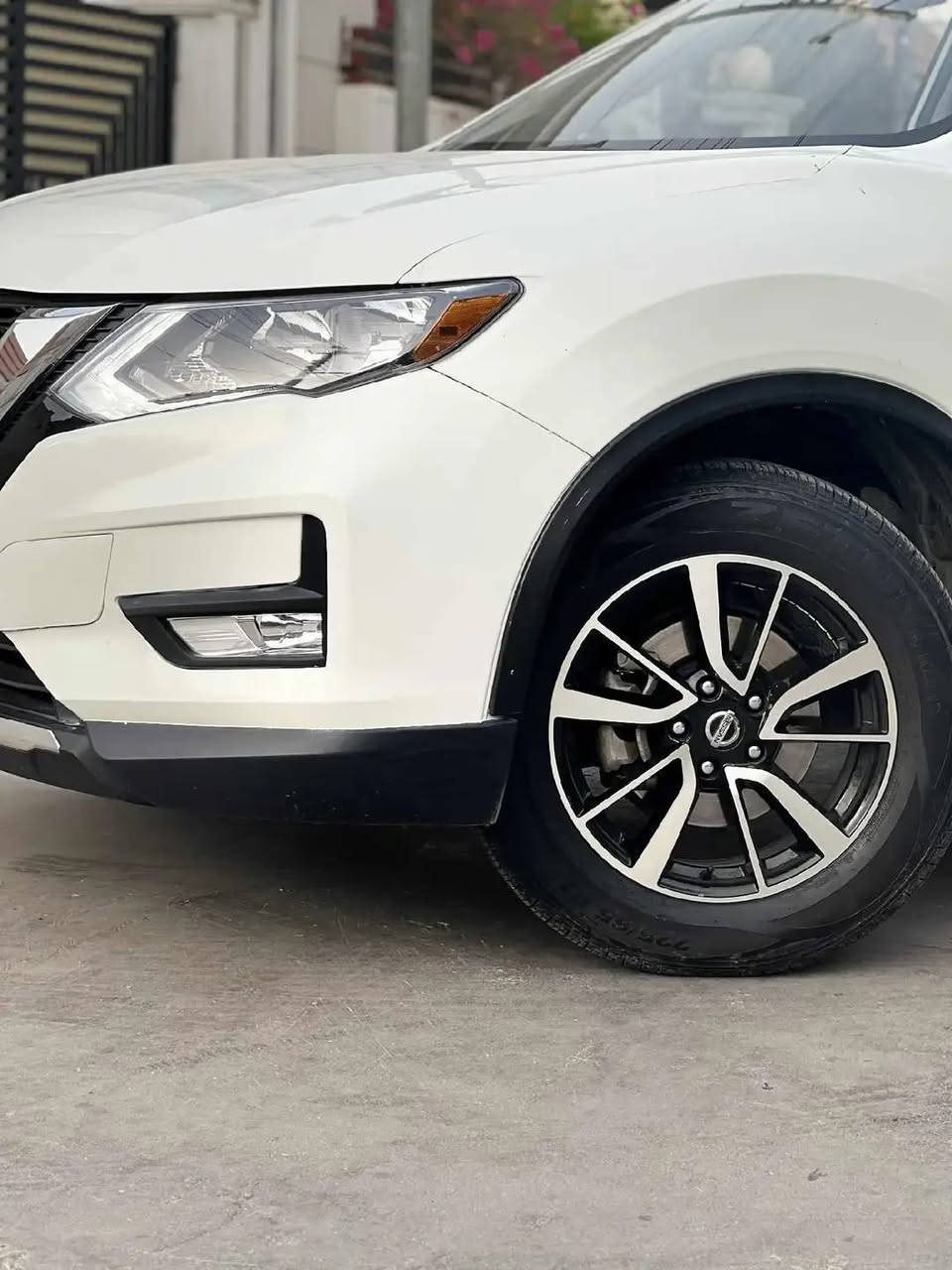 نوع: نيسان روج
موديل 2020
فئه: (AWD) S
لون:أبيض 
ضرر؛: بونيد وجاملغ ومع ضرر خفيف بل شاصي بل العراق وبل أمريكا كلين تايتل 
ممشه: 66الف 
مواصفات: .رادار أمامي مع كامره كشن جلد تحديد مسار لد أمامي خلفي بلوجكترات اماميه مانع تصادم بعد آمو مواصفات 
سعر:  170 وبيه مجال بسيط 
عنوان : ديالى خانقين 
رقم موبايل :*********** فقط واتساب
