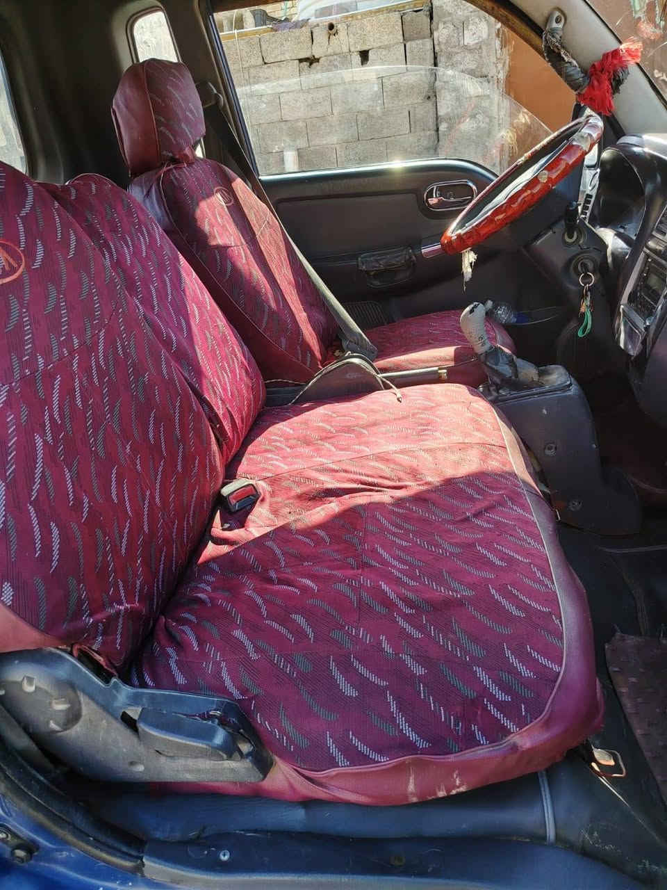 السلام عليكم اخواني مكلف بالنشر سياره 2005 كفاله عامه شاصي مكينه جير واكسن خير منه باسم راعيها المكان بغداد النهروان سياره احلى من صور السعر 70.  ***********
