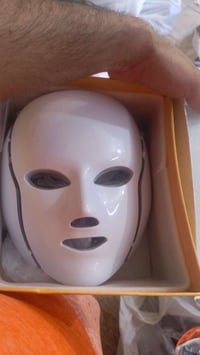 مستحضرات تجميل • للبيع